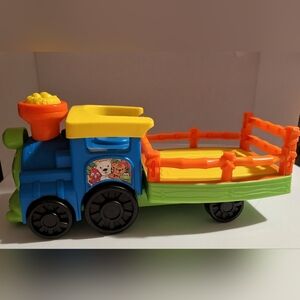 Fisher Price Little people Car truck playground zoo animals Train. Tested-works